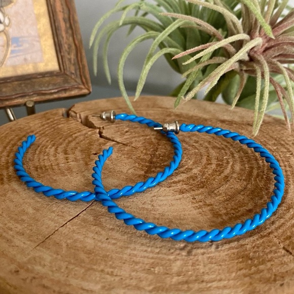 Awesome Vintage Twisted Aqua Blue Metal Large Hoop Earrings - Picture 3 of 4
